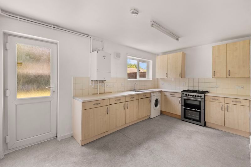 Property photo 3 of 17 Photo 12