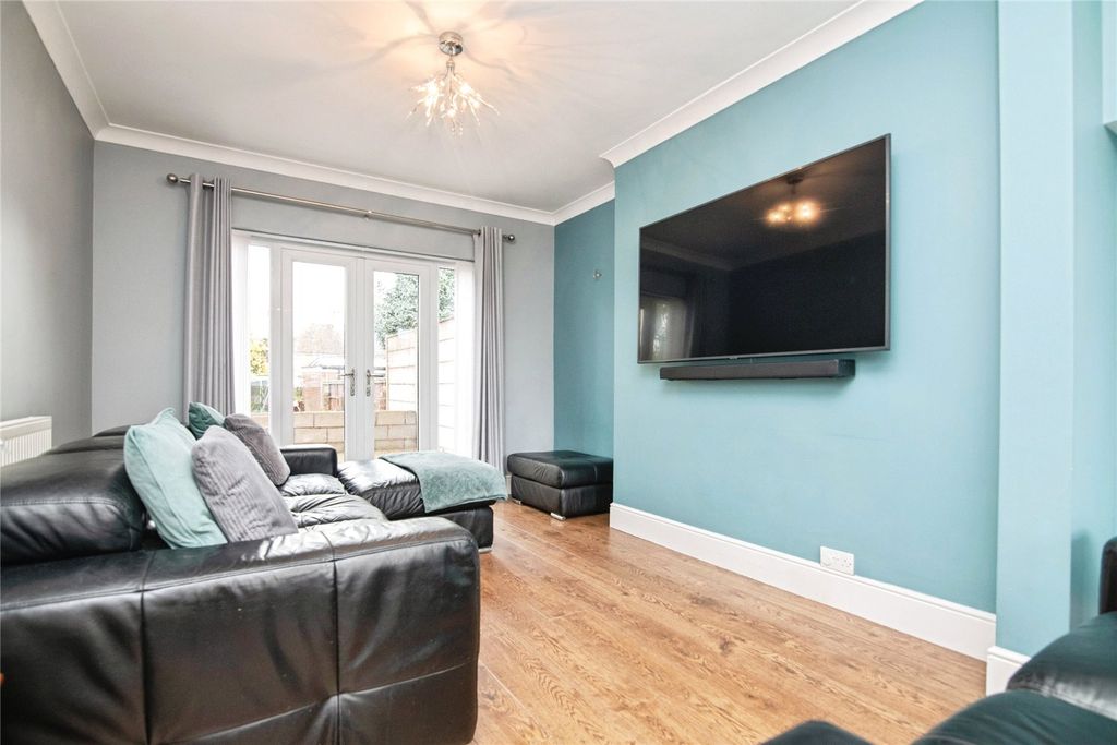 Property photo 2 of 11 Picture No. 25