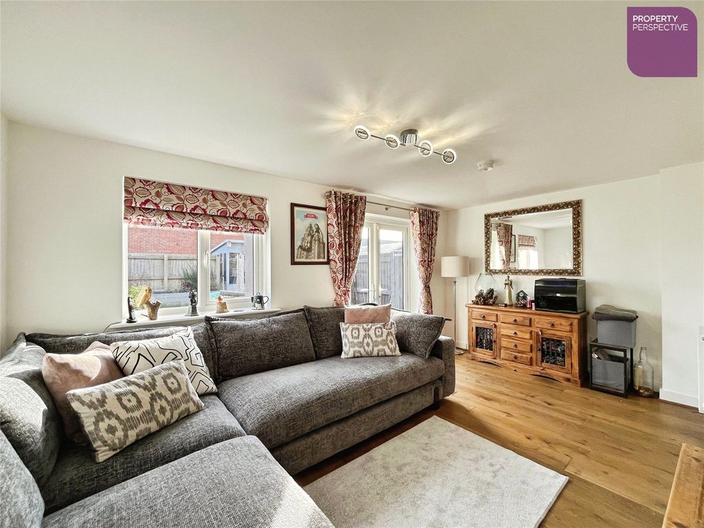 Property photo 2 of 19 Picture No. 17