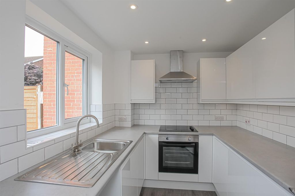 Property photo 2 of 14 Img_4525.Jpg