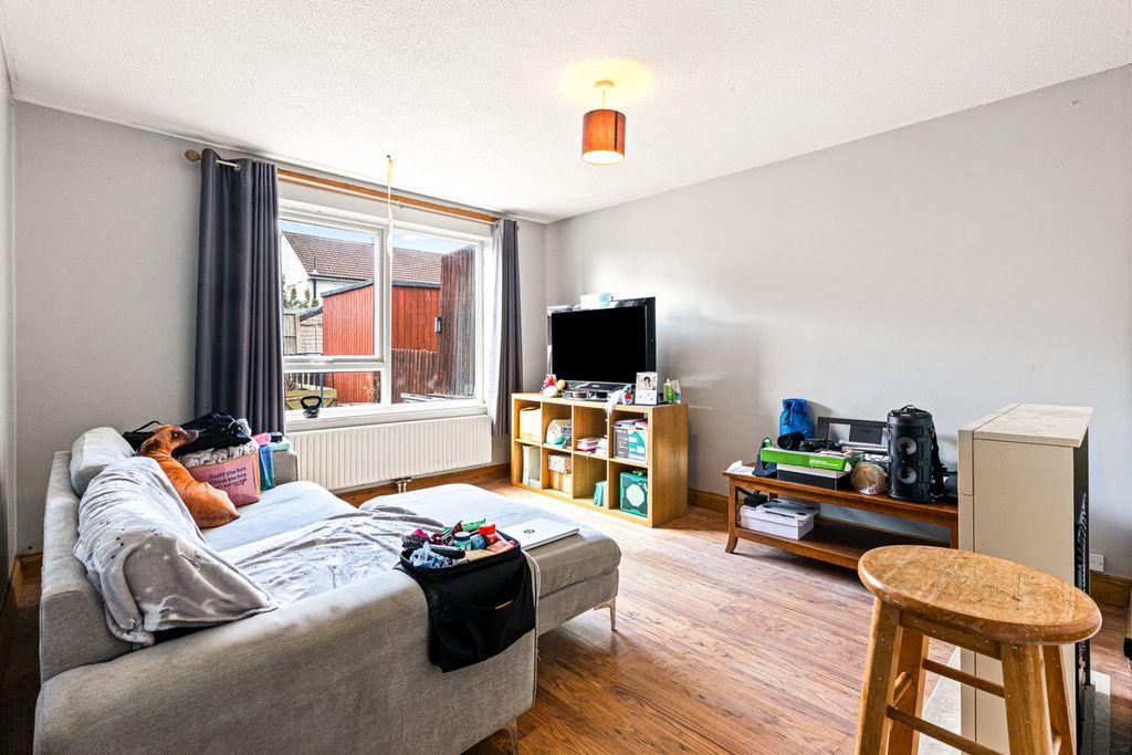 Property photo 3 of 16