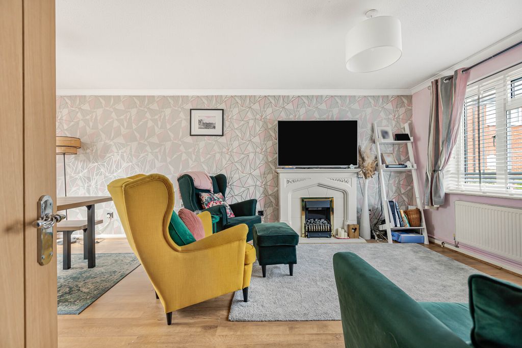 Property photo 2 of 14 26