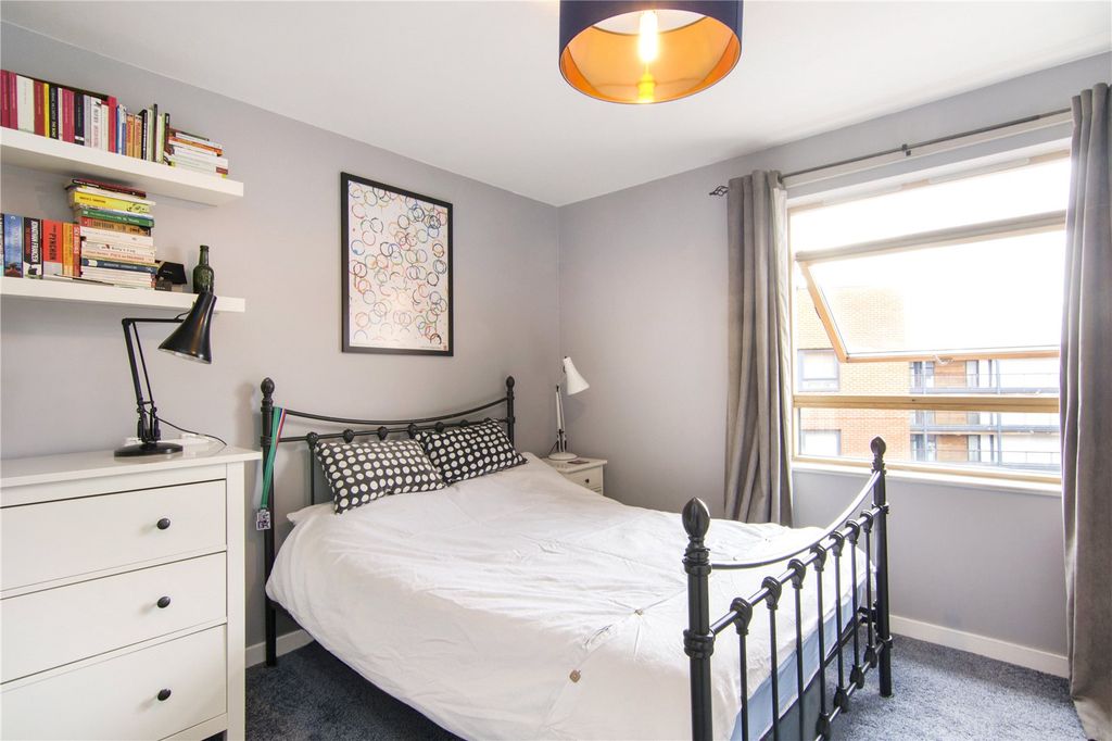 Property photo 3 of 7 Bedroom