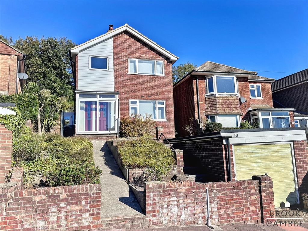 Property photo 1 of 24 01323 438506