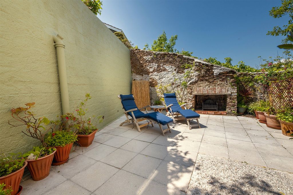 Property photo 1 of 13 1 - Picture No. 02