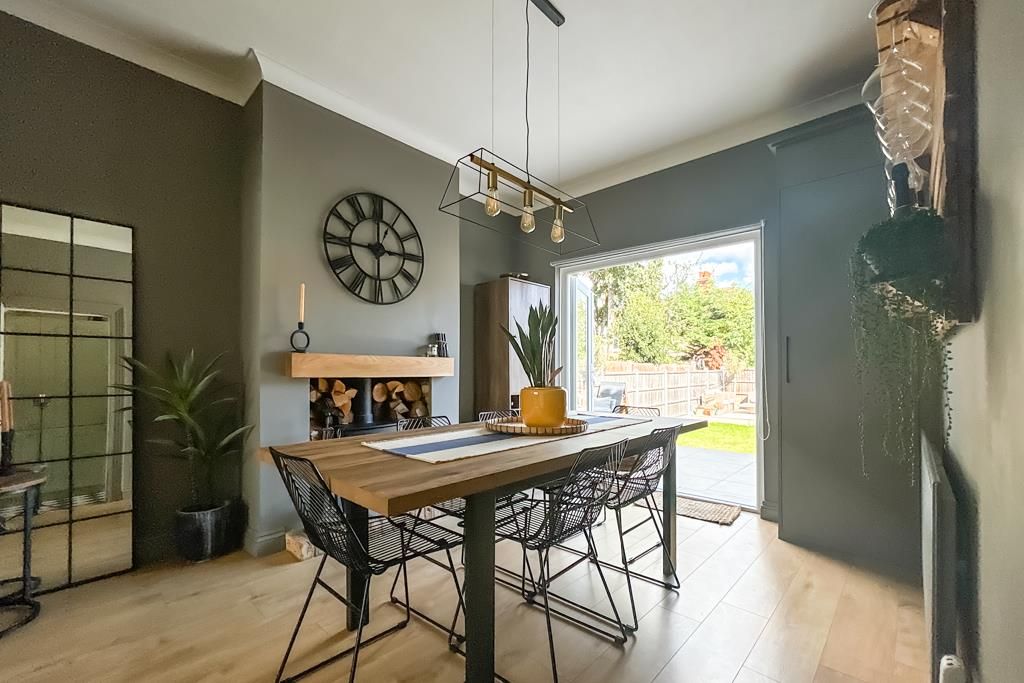 Property photo 3 of 25 Dining Room