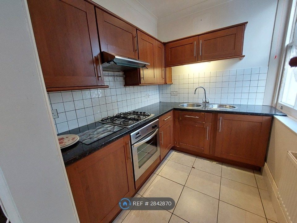 Property photo 1 of 7 Separate Kitchen