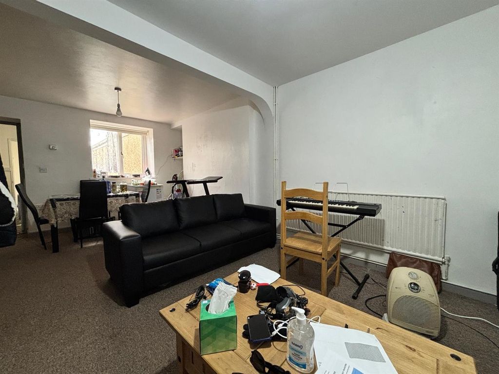 Property photo 2 of 15 Whatsapp Image 2026-03-26 At 11.46.34 (12).Jpeg