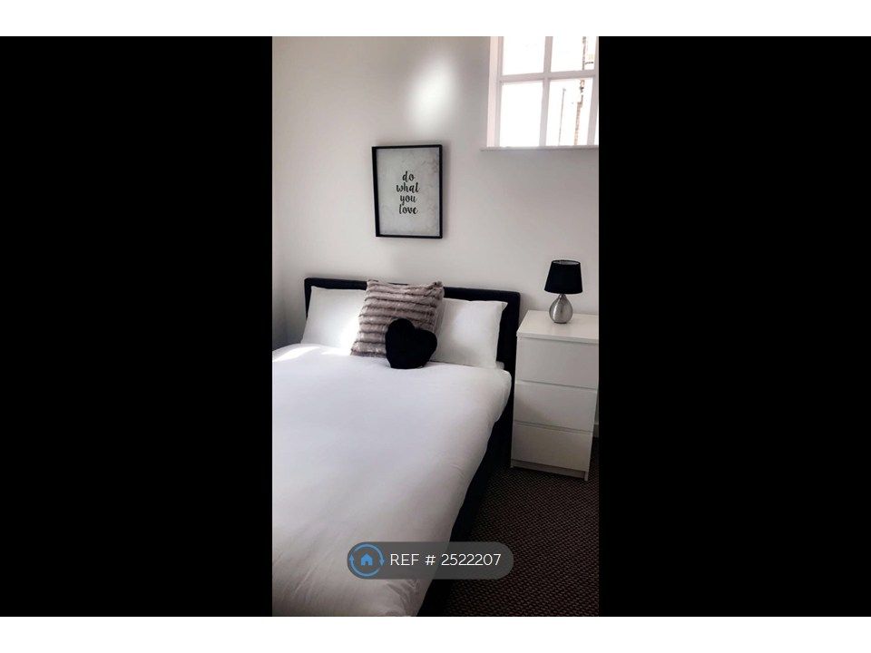 Property photo 1 of 3