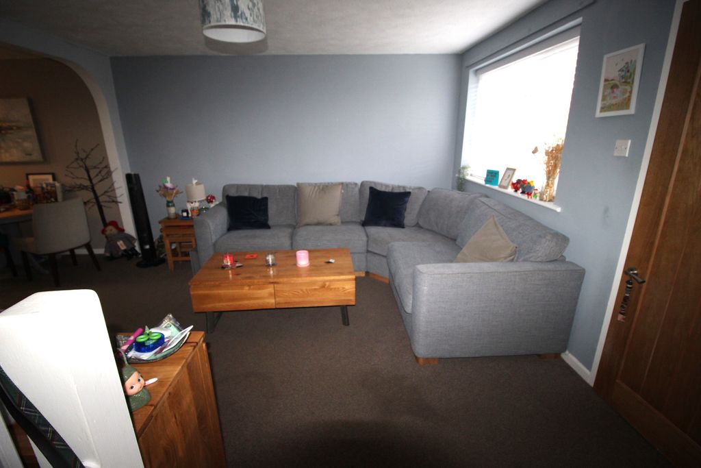 Property photo 3 of 18