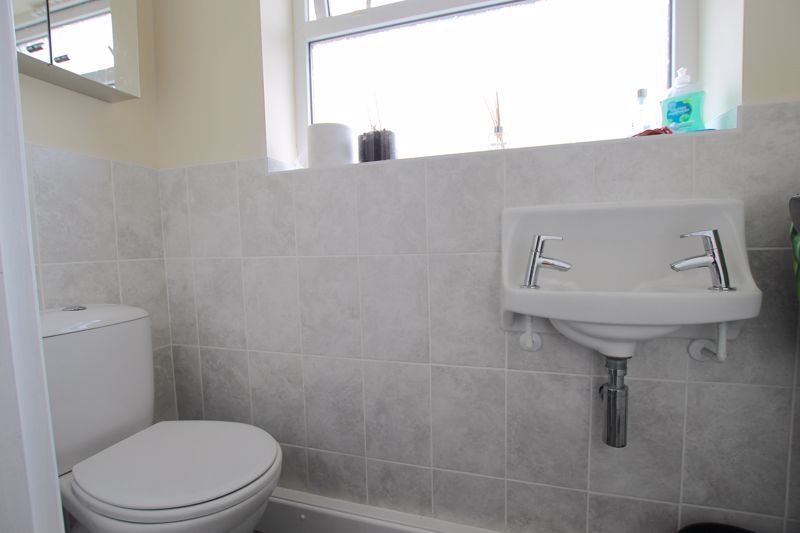 Property photo 3 of 8 Photo 4