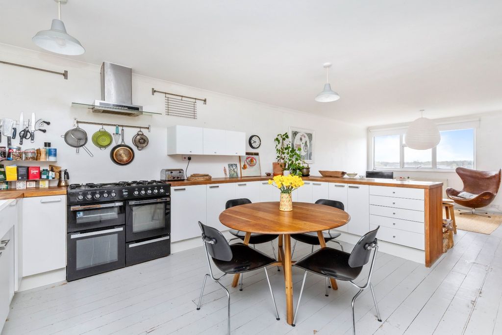 Property photo 2 of 17 5010533