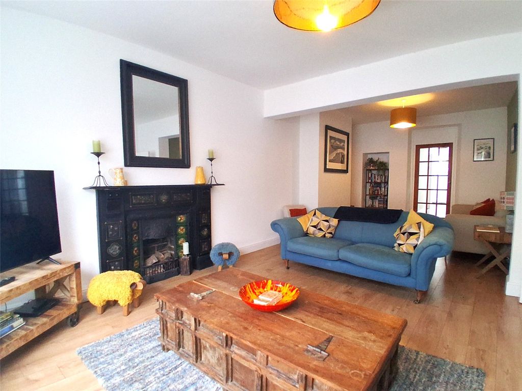 Property photo 2 of 25 Picture No. 22