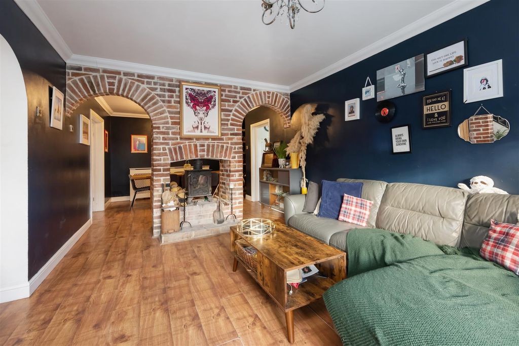 Property photo 3 of 25 Ebbsfleet Lane North. Ramsgate