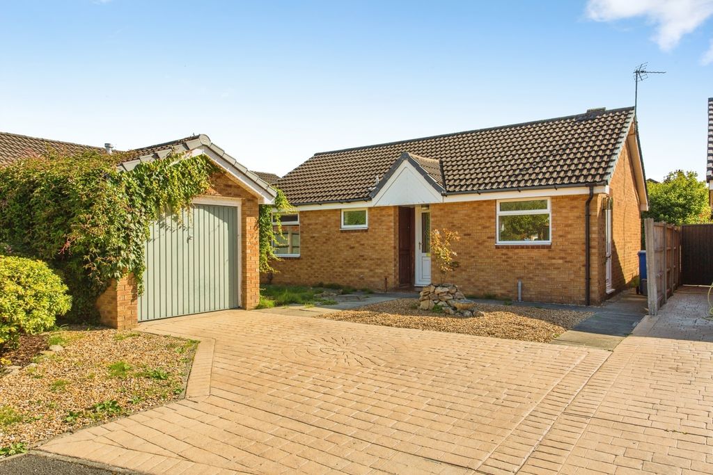 Property photo 1 of 13 Front