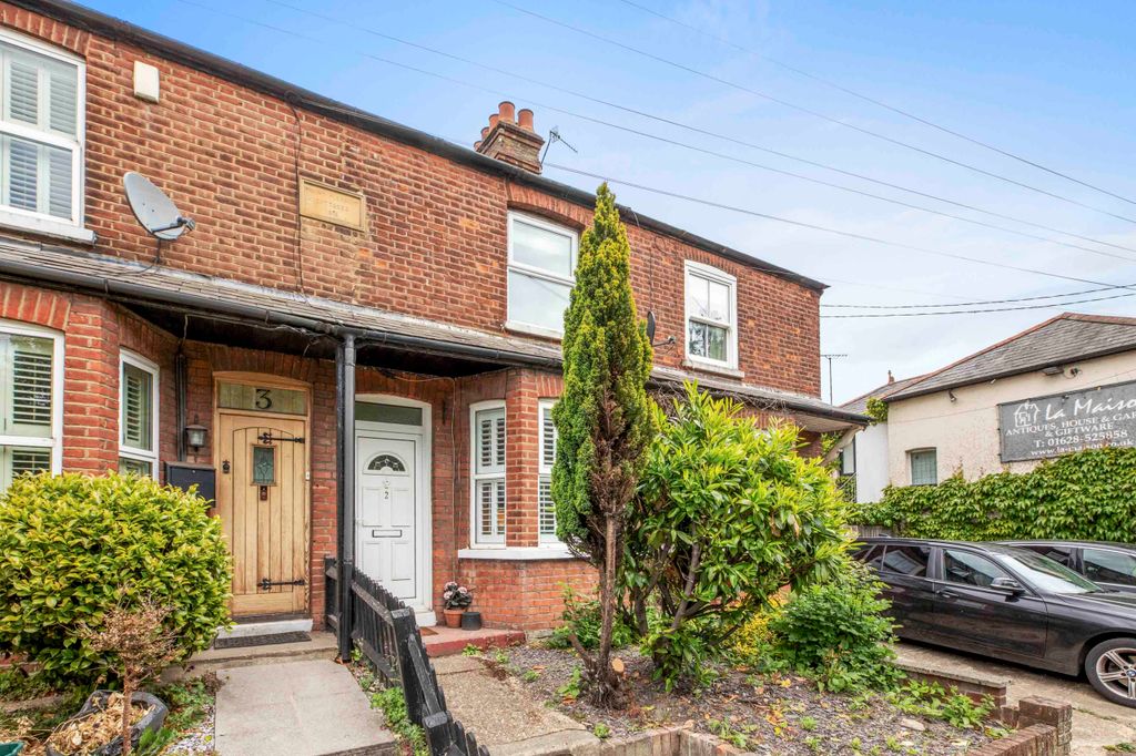 Property photo 1 of 12 2 Mount Pleasant Cottages, Cores End Rd, Sl8 5An (Low Res)-15