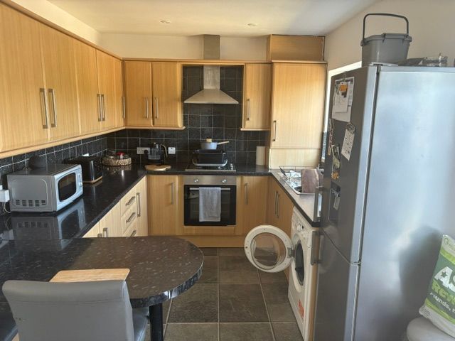 Property photo 3 of 4 Kitchen