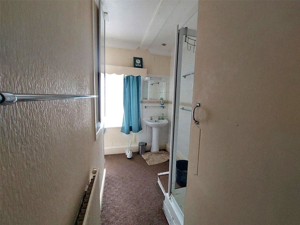 Property photo 3 of 6 Picture No. 04