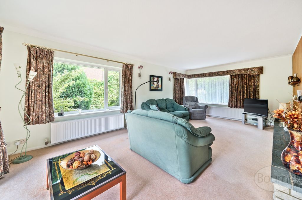 Property photo 3 of 10 0c3237c3-7483-491...