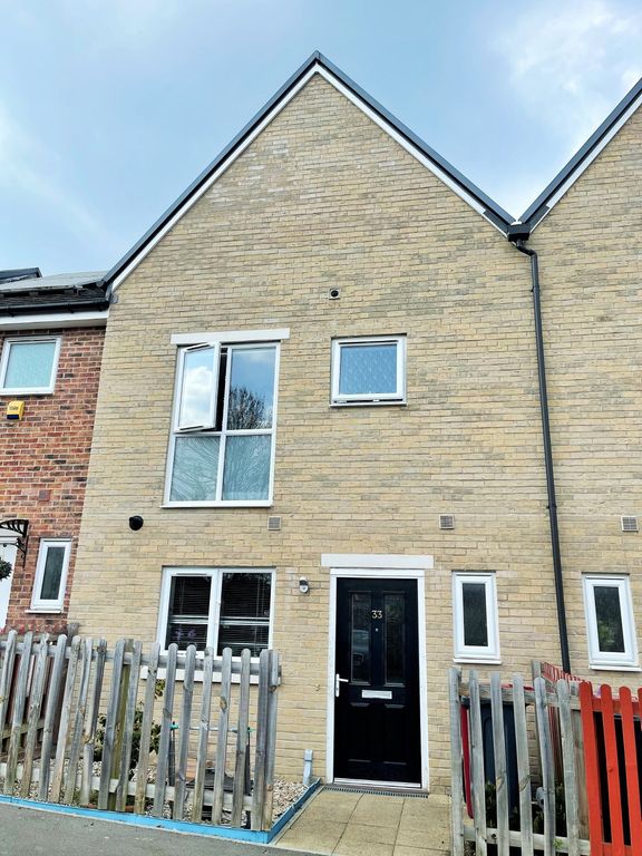 Property photo 1 of 11