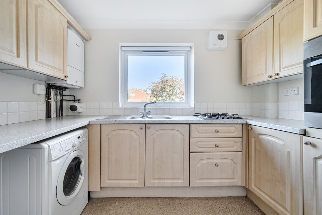 Property photo 2 of 12
