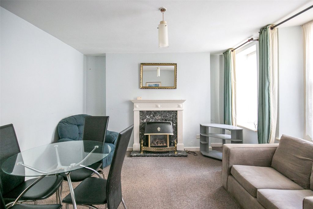 Property photo 3 of 10 Picture No. 03