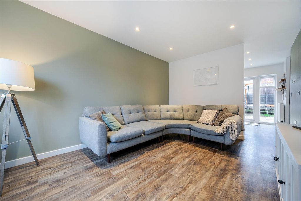 Property photo 2 of 16