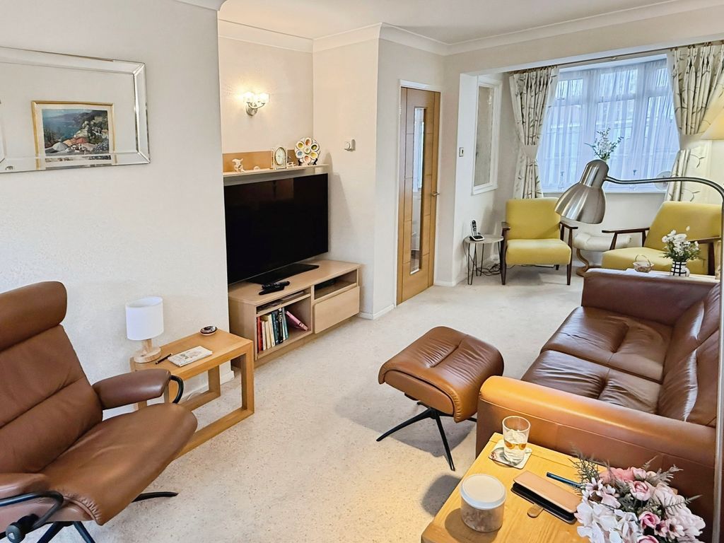 Property photo 2 of 22