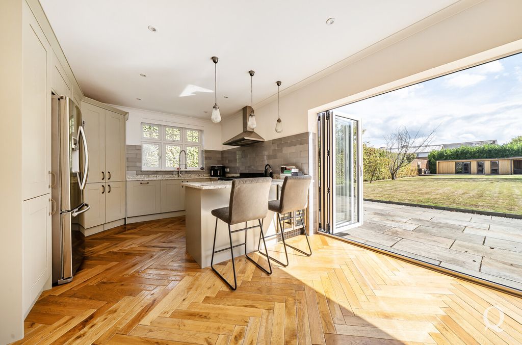 Property photo 3 of 39 F068d42B-0A06-448...