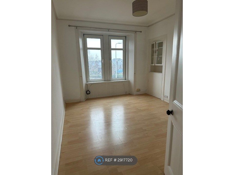 Property photo 1 of 6 Lounge