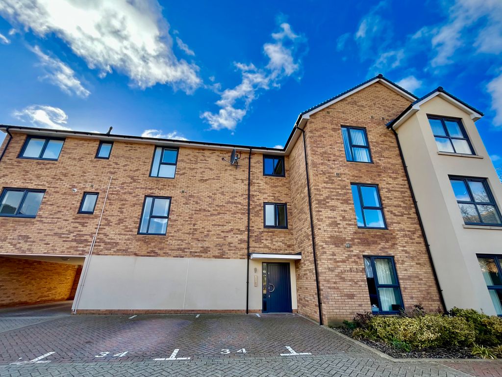 Property photo 1 of 10 Front