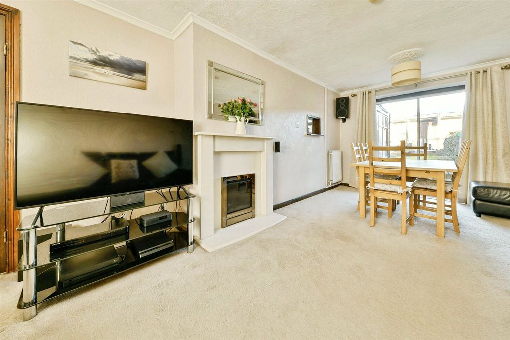 Property photo 2 of 24 Picture No. 35