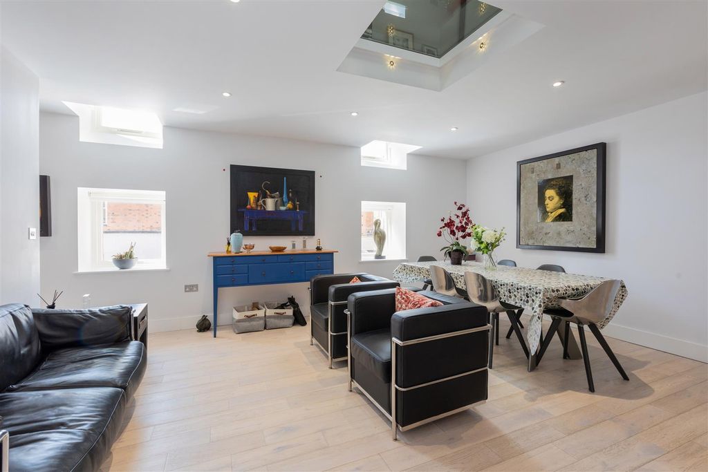 Property photo 3 of 14 1 The Maltings-06.Jpg