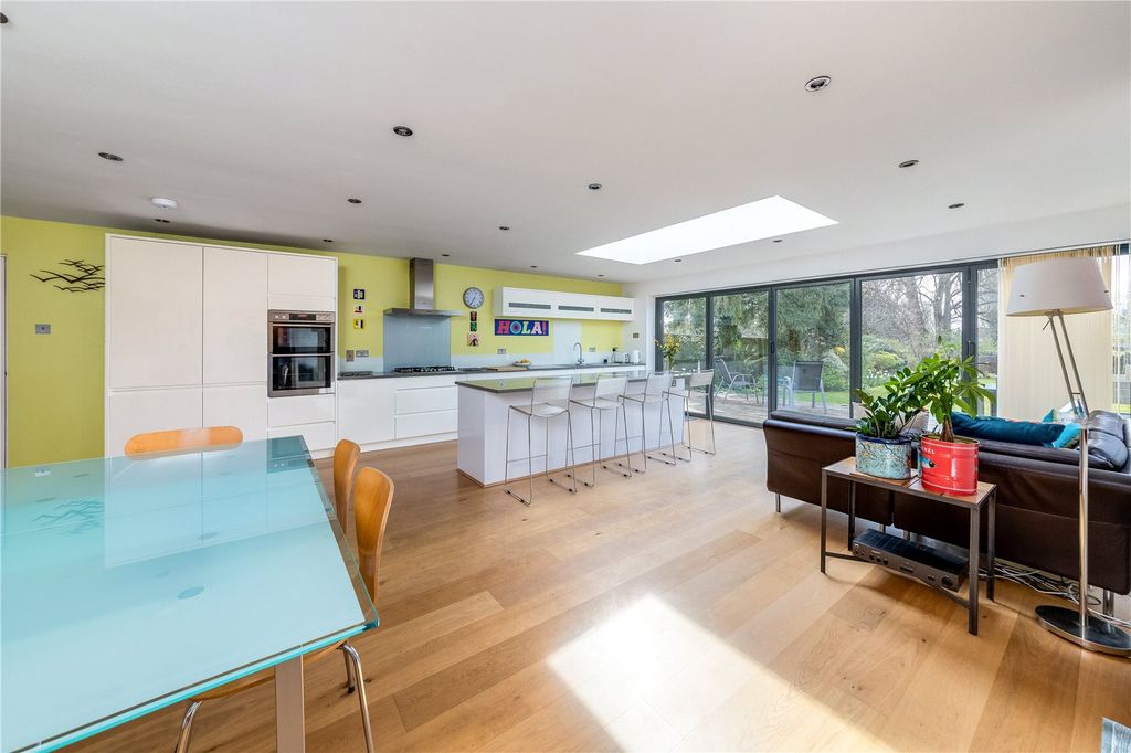 Property photo 3 of 44 Kitchen