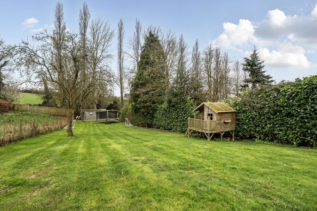 Property photo 1 of 25