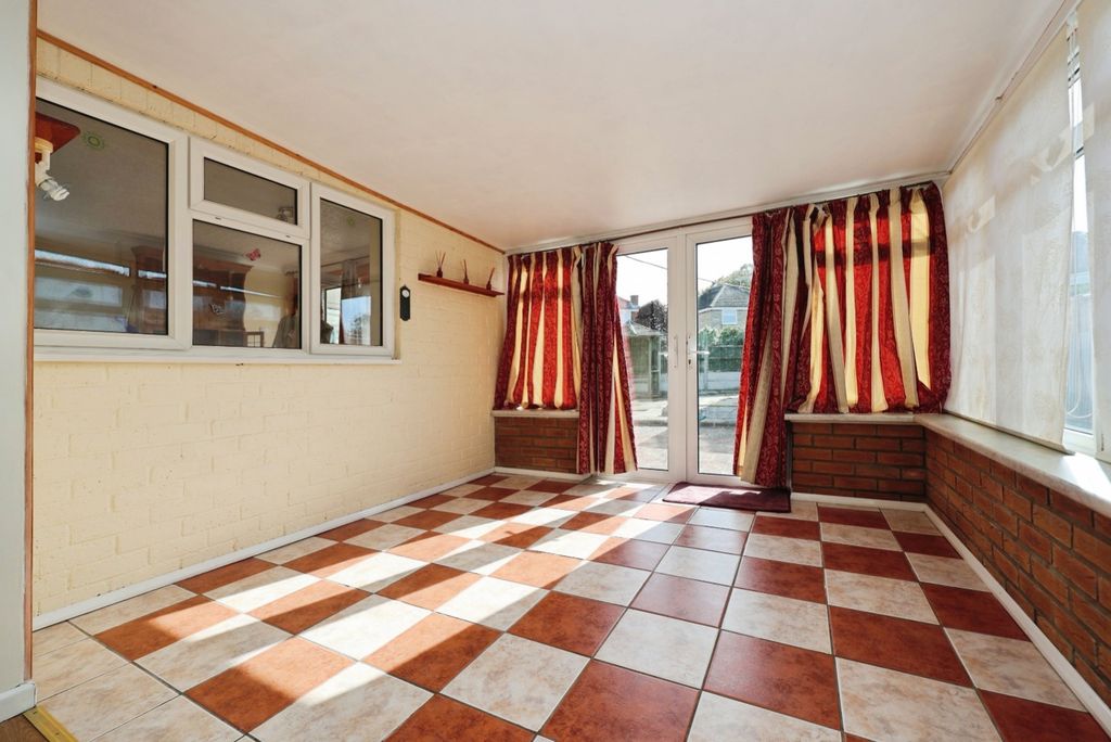 Property photo 3 of 20 5517293