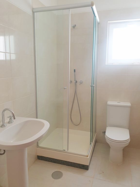 Property photo 2 of 7 Bathroom: 3 Bed Poolside Townhouse For Sale  Ocean Views