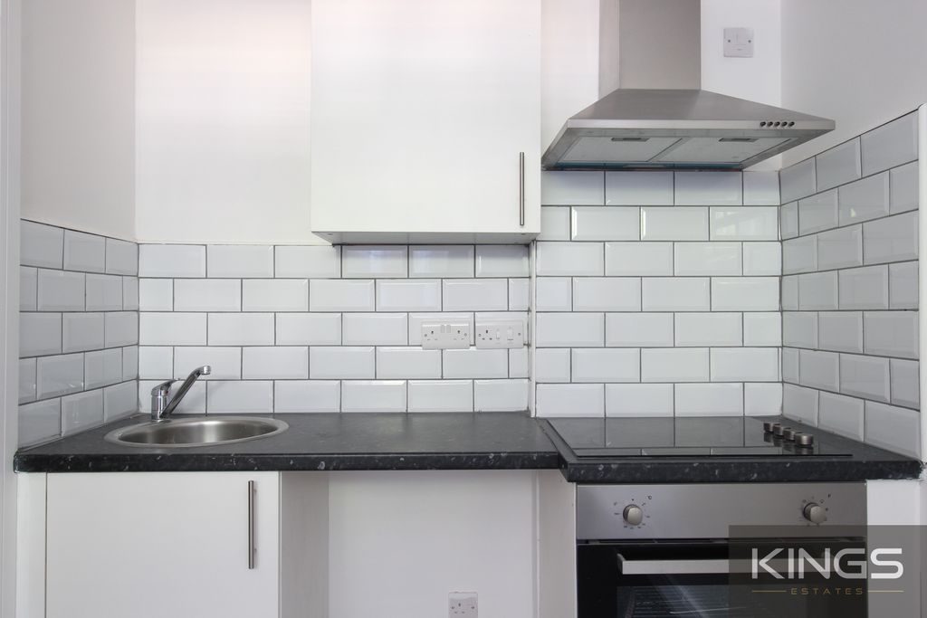 Property photo 1 of 2