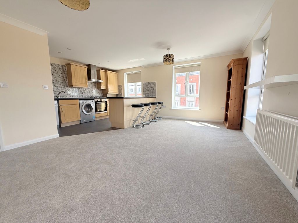 Property photo 3 of 6 Living Room