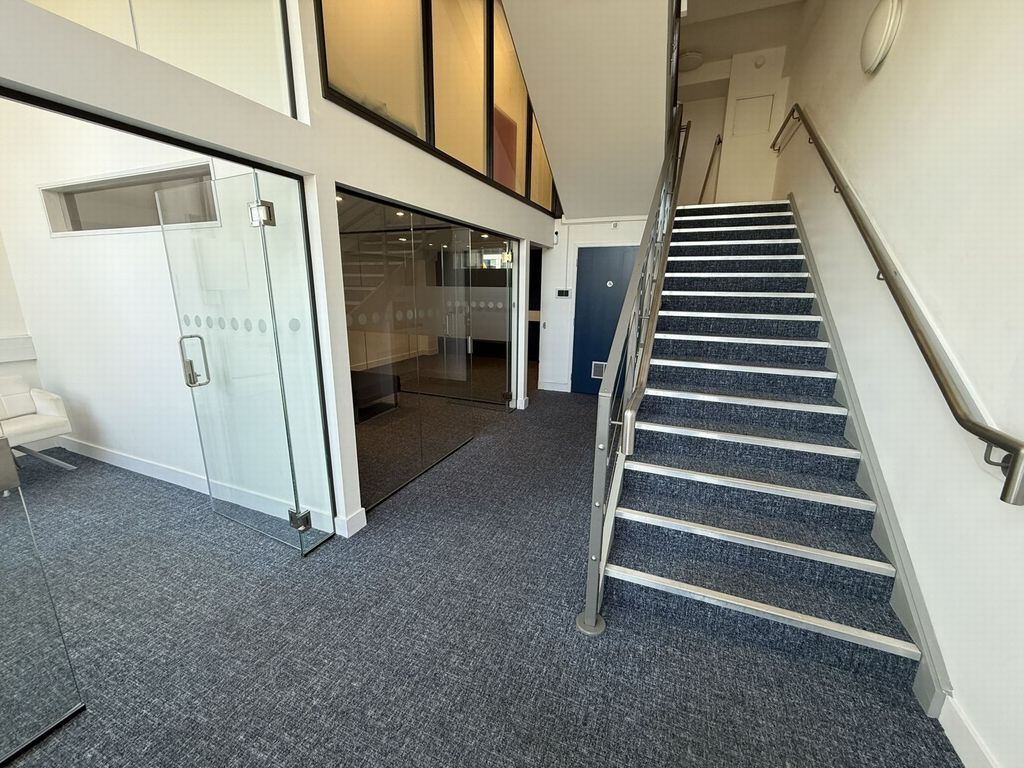 Property photo 2 of 11 Entrance