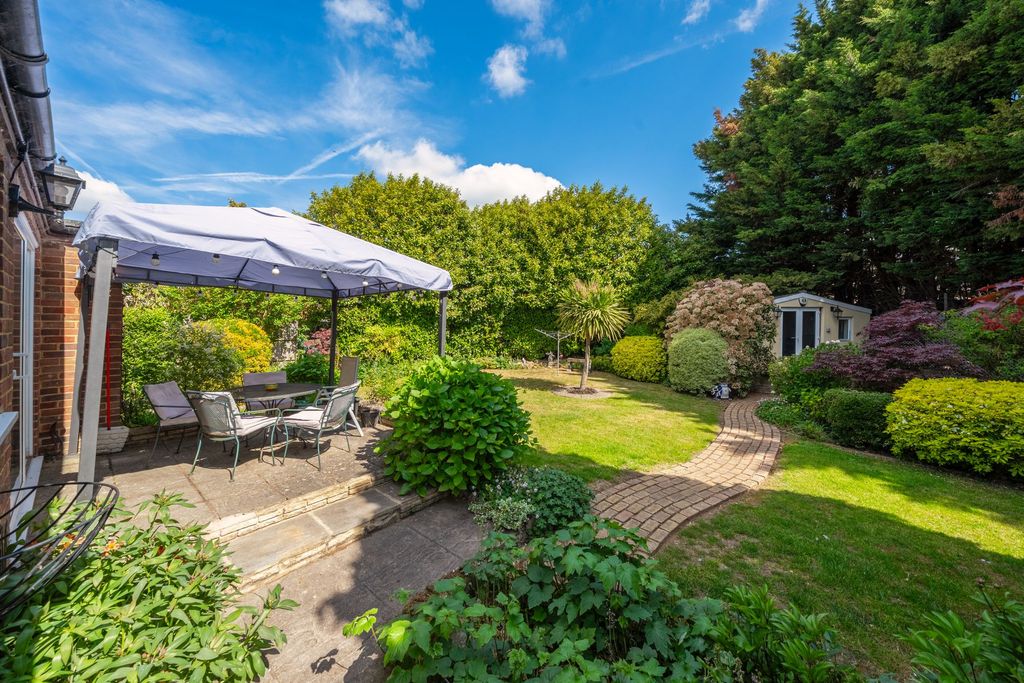 Property photo 2 of 16