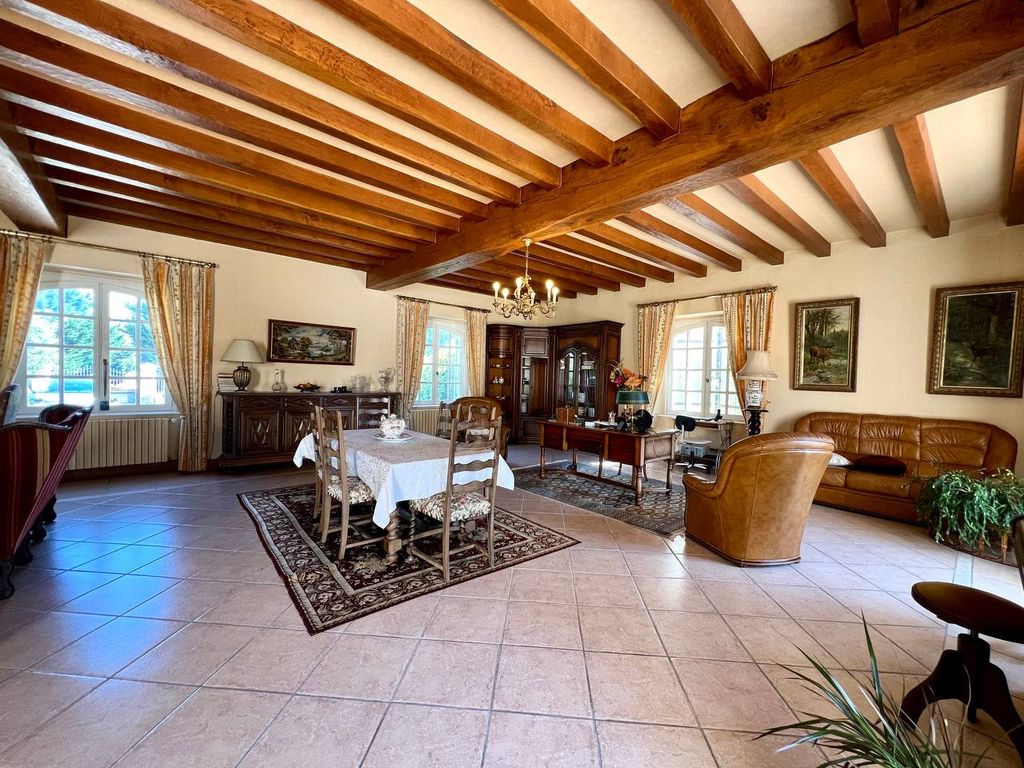 Property photo 2 of 26