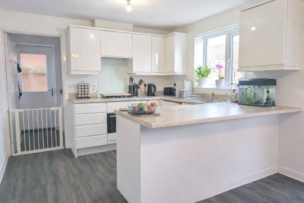 Property photo 2 of 20 Picture No. 22