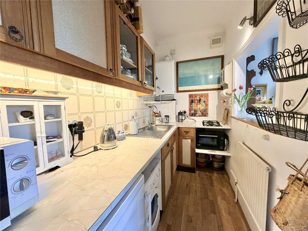 Property photo 3 of 8 Picture No. 13