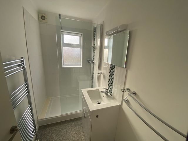 Property photo 3 of 10 Shower Room