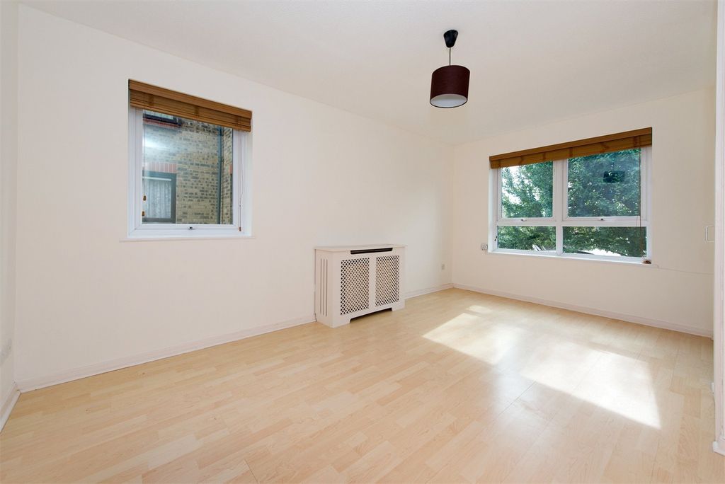 Property photo 2 of 6 Picture No. 13