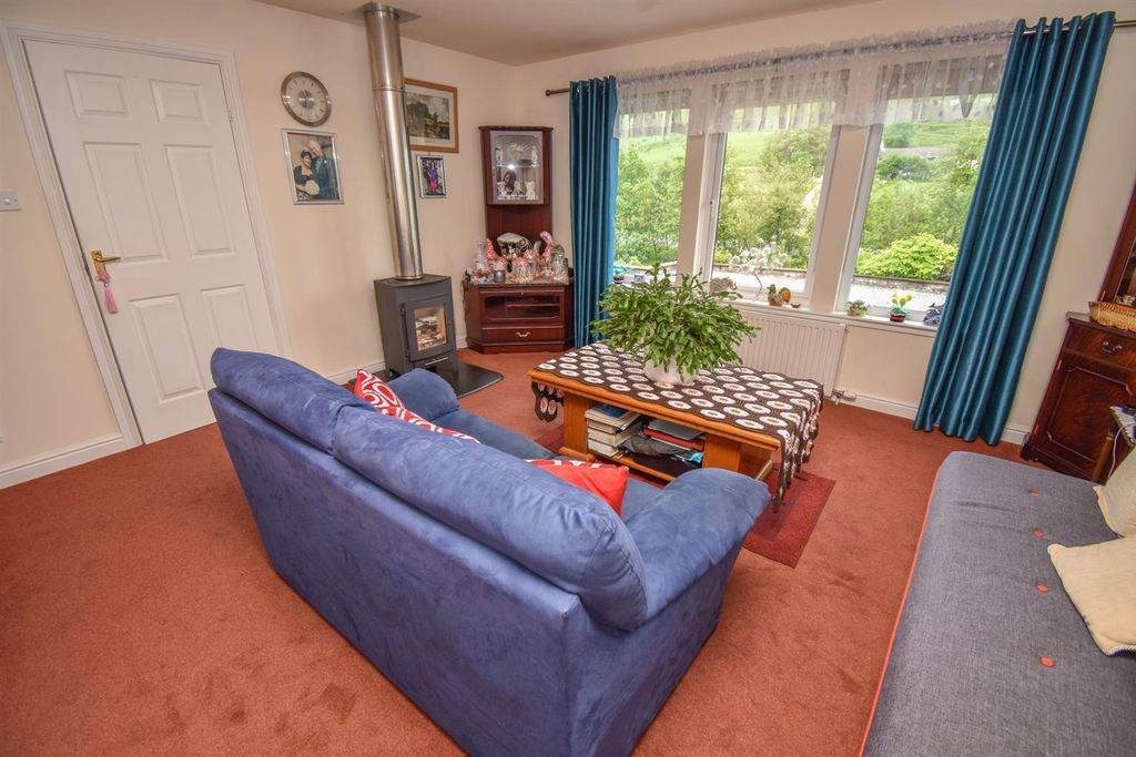 Property photo 3 of 28 Lounge-2.Jpg
