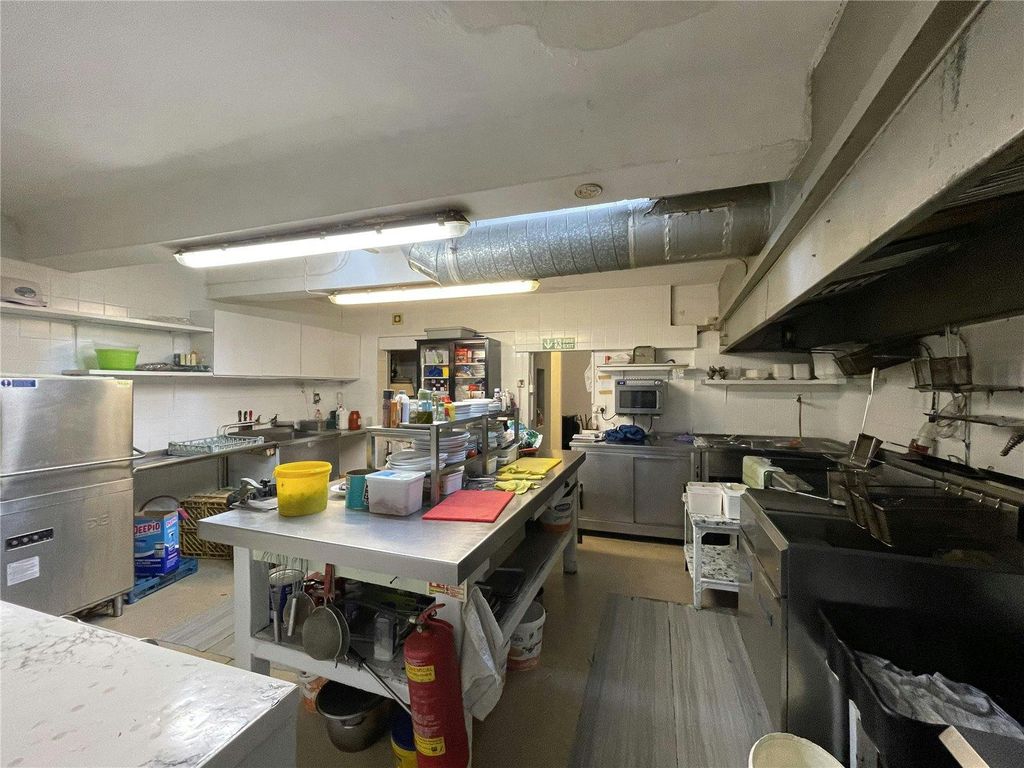Property photo 3 of 6 Dbs150093_17