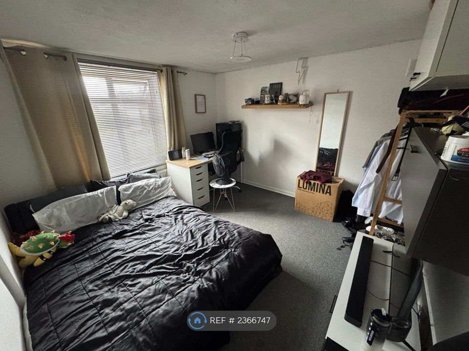 Property photo 3 of 11