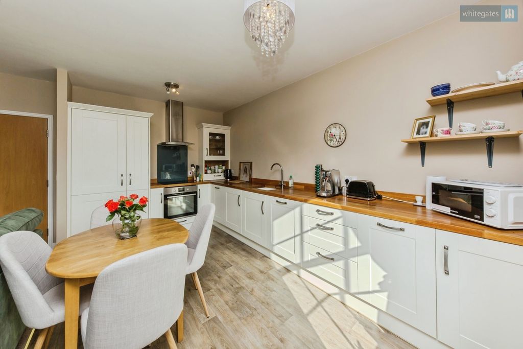 Property photo 3 of 15 Pbox-Img.Jpg